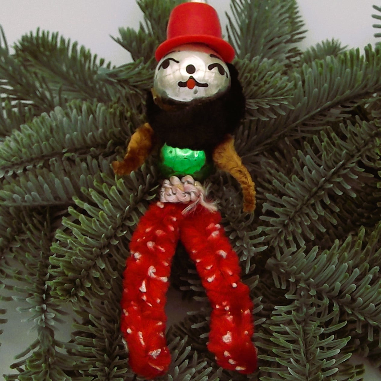 Vintage Christmas Pipe Cleaner Figure Decoration